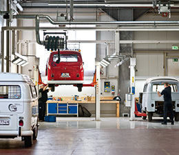 The VW Bus workshop in Hanover (photo)